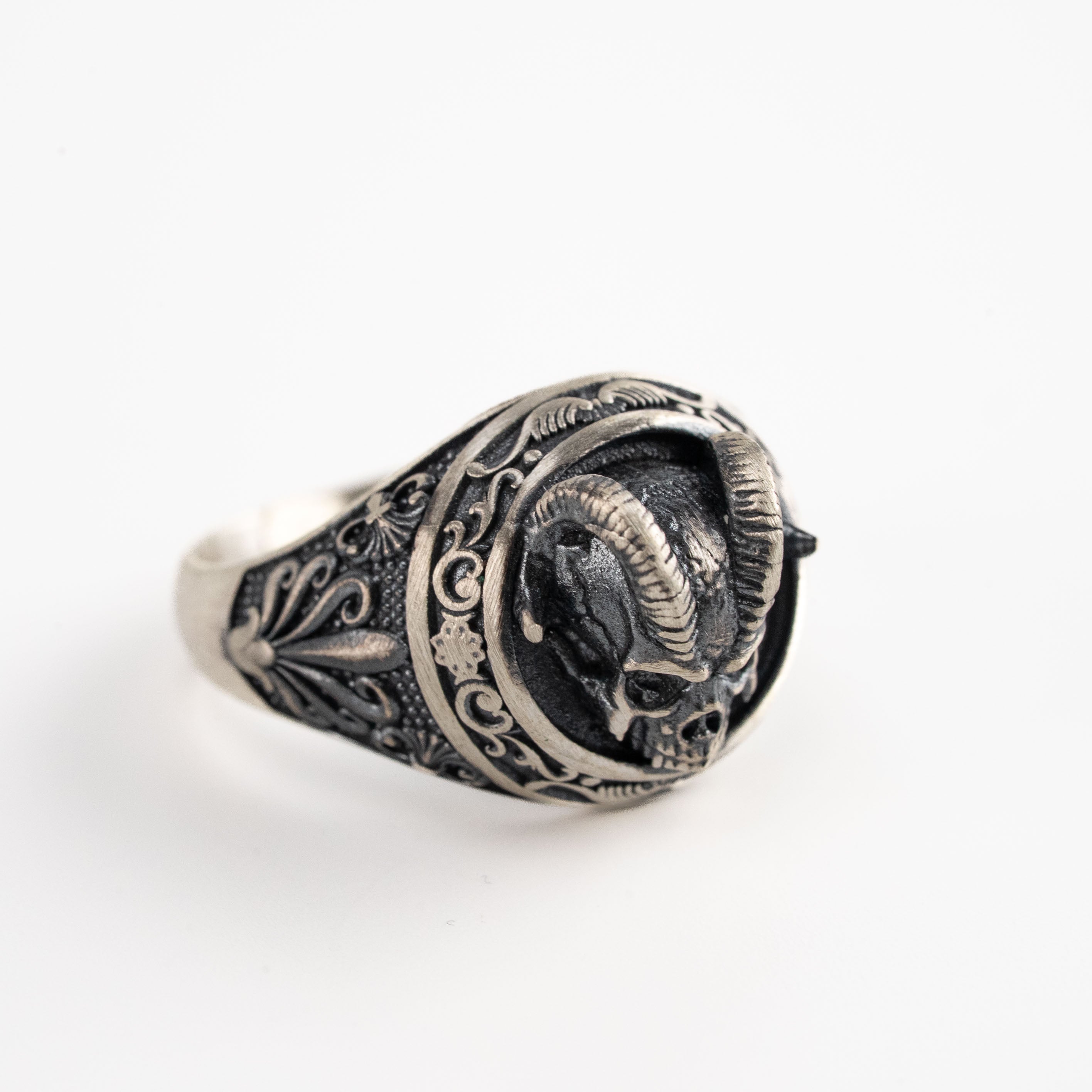 Demon Horns Skull Ring – 925 Sterling Silver Gothic Biker Horned Skull Band